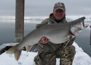 Guide Jeff Witkowski with his 27.6 lb Barrens caught Mack! 